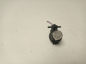Mazda CX-5 (2011–2017) Front windshield washer pump 8603109210 - 3