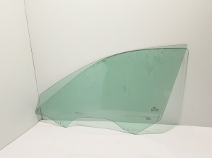   Vitre de porte avant  - 4K0845201 