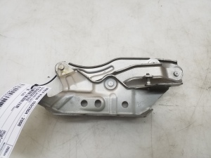 Hood hinge - A1698800128