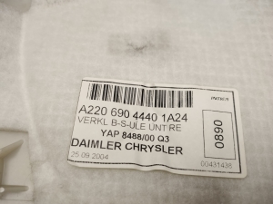 Mercedes Benz S-Class 220 (1998–2005) Keskpiilari siseviimistlus A2206904440 - 4