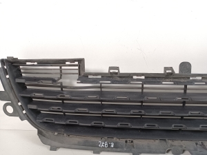 Peugeot 2008 (2013–2026) Priekšējā bampera apakšējā reste 9678059477 - 2