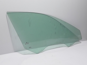 AUDI A6 C8 (2018–2025) Esiukse klaas 4K0845202 - 2
