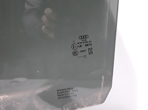 AUDI A6 C8 (2018–2025) Tagumise külgukse klaas 4K9845205A - 3