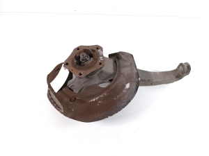 Front wheel hub