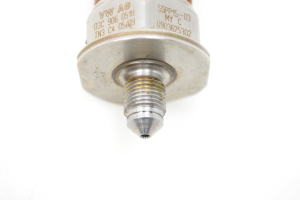 Volkswagen Golf VI (2008–2013) Kraftstoffhochdrucksensor 03C906051H - 5