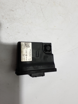   Module de commande  - 4M0965429P 