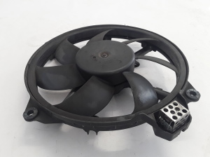  Cooling fan 