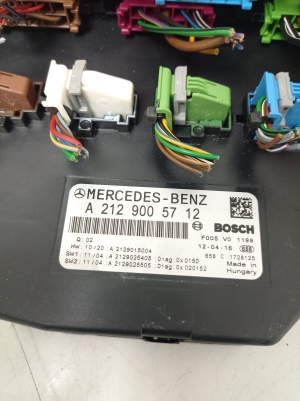 Mercedes Benz C-Class 204 (2007–2014) Drošinātāju kaste salonā A2129005712 - 3