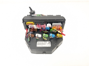 Mercedes Benz C-Class 204 (2007–2014) Drošinātāju kaste salonā A2129005712 - 5