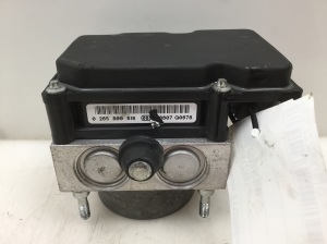 NISSAN Note E11 (2005–2014) ABS unit 0265231732 - 2