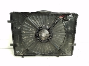 Mercedes Benz C-Class 205 (2014–2021) Dzesēšanas ventilators un tā daļas A0999061300 - 4