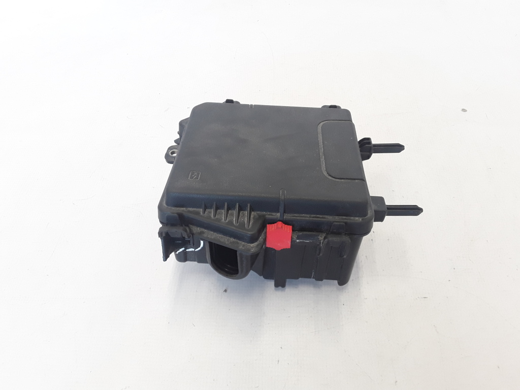 RENAULT Megane 3 generation (2008-2020) Fuse Box Holder 284B10002R 21081703