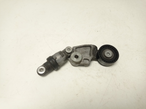   Strap tensioner 