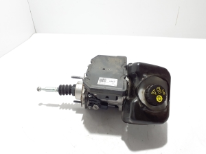 AUDI A6 C8 (2018–2025) Servofrein 4K0614105N