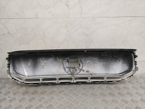 VOLVO XC40 (2017–2026) Front grille 32228390 - 7