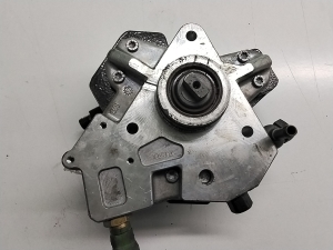 VOLVO XC90 (2002–2014) Kraftstoffpumpe 0445010111 - 3