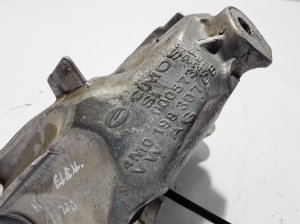 AUDI A6 C8 (2018–2025) Motorhalter 4M0199307CB - 2