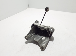 AUDI A6 C8 (2018–2025) Motorhalter 4M0199307CB - 3