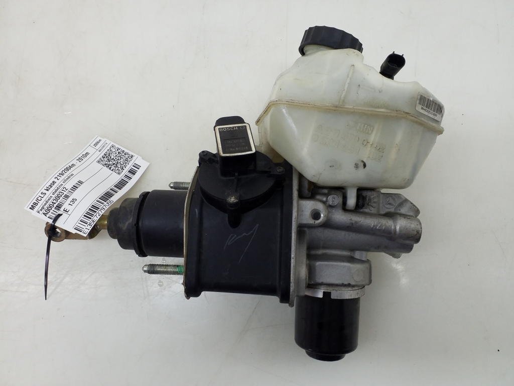 MERCEDES-BENZ CLS-Class C219 (2004-2010) Brake Cylinder A0004300312 20982313