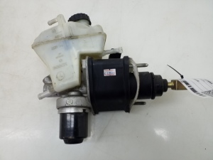  Master cylinder 