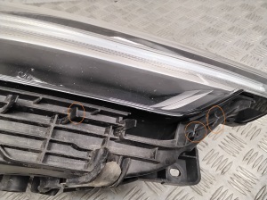 VOLVO XC60 (2017–2026) Esituli 31420418 - 2