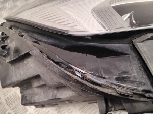 VOLVO XC60 (2017–2026) Esituli 31420418 - 3