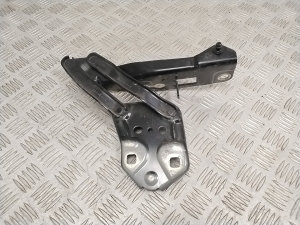 VOLVO XC40 (2017–2026) Hood hinge 32297489 - 3