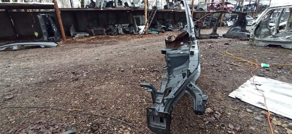 Kia Sportage (2016–2021) Front outrigger 71110R2A00