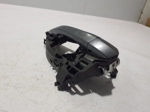 AUDI Q8 (2018–2026) Front door external opening handle and its details - 4