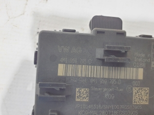 AUDI Q8 (2018–2026) Rear side door control unit 4M1959795D - 2
