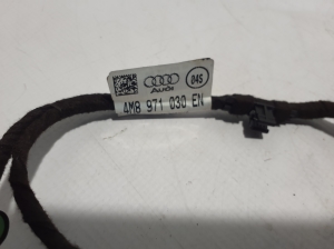 AUDI Q8 (2018–2026) Vadu instalācija 4M8971030EN - 2