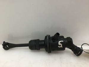 Kupplungsgeberzylinder - 306101U600