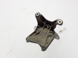 AUDI Q8 (2018–2026) Engine bracket 8W0199308R - 2