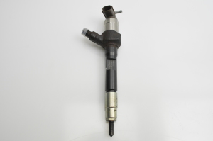  Fuel injector 