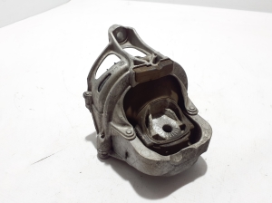 AUDI Q8 (2018–2026) Motorlager 4M0199372 - 4