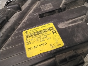 Skoda Octavia III (2013–2019) Scheinwerfer vorne 5E1941016D - 2