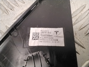 Tesla Model Y Y (2020–2026) Spiegeldreieck Verkleidung 160979100C - 4