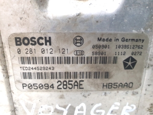Chrysler Grand Voyager IV (2001–2007) Engine control unit 0281012121 P05094285AE  HB5AAO - 2