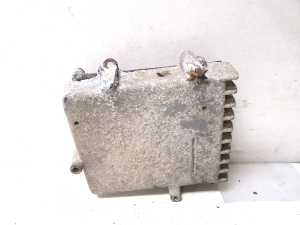 Cits vadības bloks - 04727535AD  P04727535AD