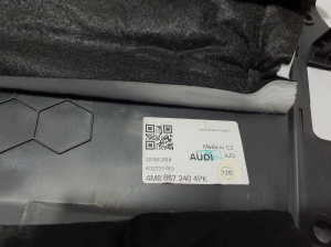 AUDI Q8 (2018–2026) Vidējā statņa iekšējā apdare 4M8867240 - 3