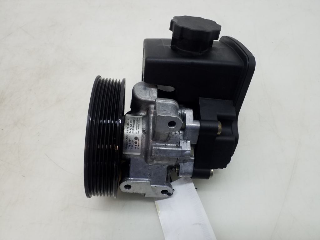 Used Mercedes Benz CClass Power steering pump A0034664101