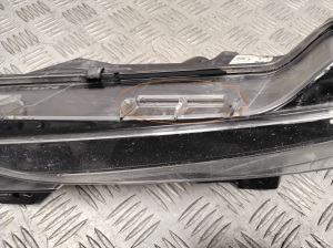Tesla Model 3 3 (2016–2024) Front-Nebelscheinwerfer 107739500C - 5
