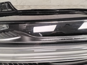 VOLVO S60 III (2018–2026) Esituli 32420502 - 3