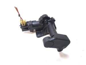 Chrysler Town Country IV (2000–2007) Rear quarter window opening motor 04717606AB - 2