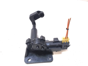 Chrysler Town Country IV (2000–2007) Rear quarter window opening motor 04717606AB - 3