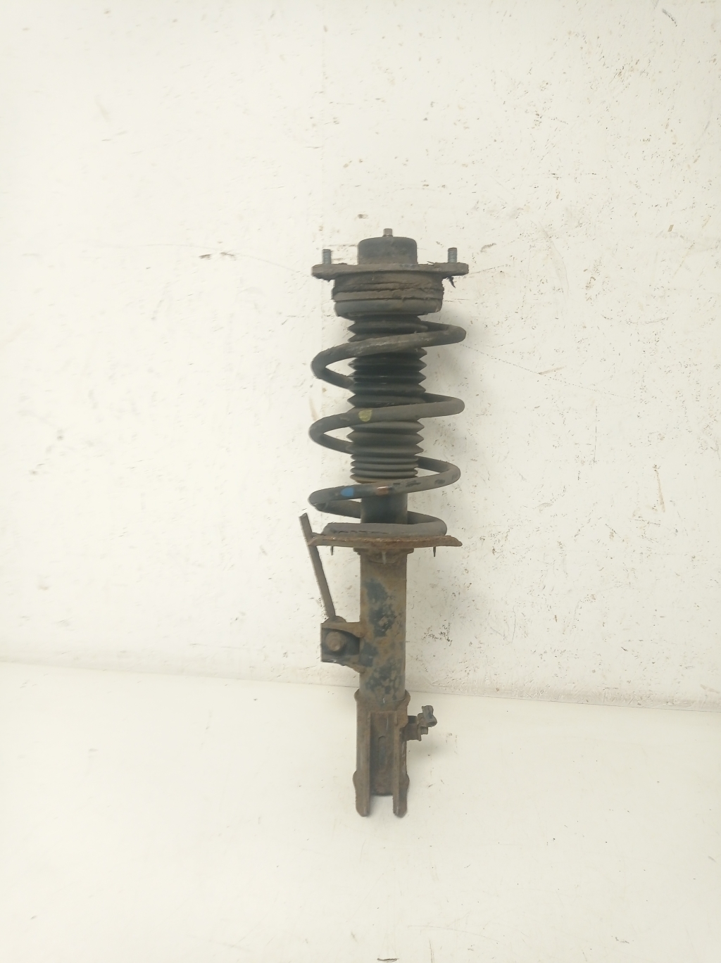 Kia Sportage (2010–2016) Front shock absorber 546503U000 Kia Sportage (2010–2016) Front shock absorber 546503U000