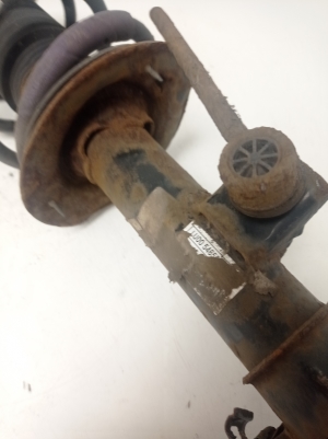 Kia Sportage (2010–2016) Front shock absorber 546503U000 - 2