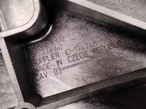Tesla Model Y Y (2020–2026) Esipaneel ja selle osad 164352400A - 2