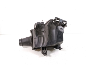 Mercedes Benz CLA-Class W117 (2013–2019) Luftfiltergehäuse A2700900601 - 4
