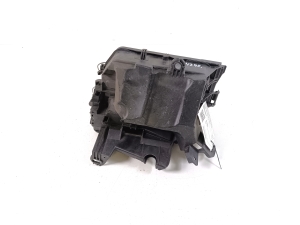 Mercedes Benz CLA-Class W117 (2013–2019) Kaitsmekarbi korpus kapoti all A2465400024 - 2